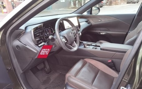 Lexus RX IV рестайлинг, 2023 год, 8 750 000 рублей, 11 фотография