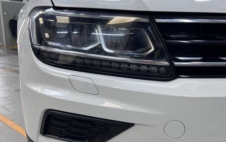 Volkswagen Tiguan II, 2018 год, 2 300 000 рублей, 3 фотография