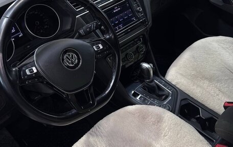 Volkswagen Tiguan II, 2018 год, 2 300 000 рублей, 10 фотография