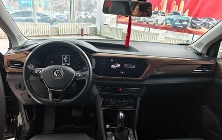 Volkswagen Tiguan II, 2021 год, 1 920 000 рублей, 8 фотография