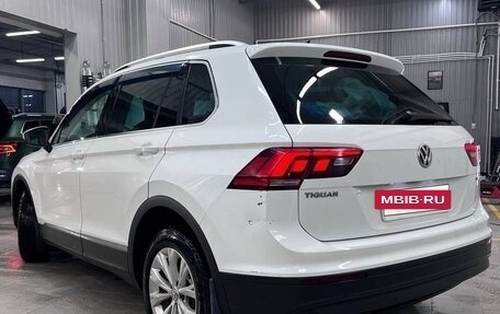 Volkswagen Tiguan II, 2018 год, 2 300 000 рублей, 4 фотография