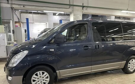 Hyundai H-1 II рестайлинг, 2015 год, 2 250 000 рублей, 4 фотография