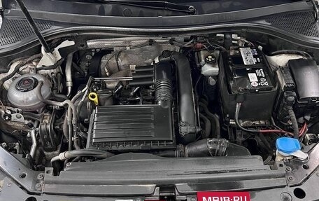 Volkswagen Tiguan II, 2018 год, 2 300 000 рублей, 11 фотография