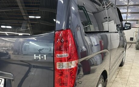 Hyundai H-1 II рестайлинг, 2015 год, 2 250 000 рублей, 9 фотография