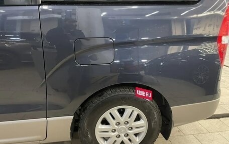 Hyundai H-1 II рестайлинг, 2015 год, 2 250 000 рублей, 6 фотография