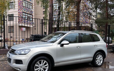 Volkswagen Touareg III, 2012 год, 2 300 000 рублей, 1 фотография