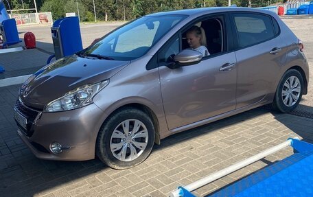 Peugeot 208 II, 2014 год, 650 000 рублей, 6 фотография