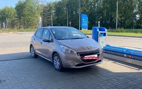 Peugeot 208 II, 2014 год, 650 000 рублей, 5 фотография