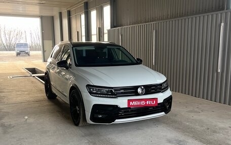 Volkswagen Tiguan II, 2018 год, 2 990 000 рублей, 5 фотография
