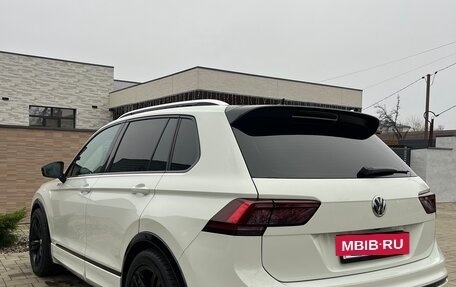 Volkswagen Tiguan II, 2018 год, 2 990 000 рублей, 13 фотография