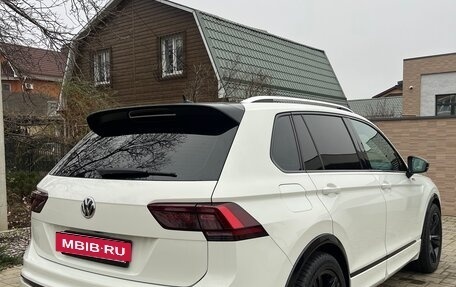 Volkswagen Tiguan II, 2018 год, 2 990 000 рублей, 14 фотография