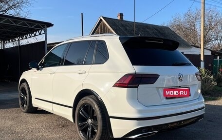 Volkswagen Tiguan II, 2018 год, 2 990 000 рублей, 10 фотография