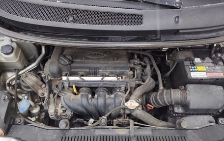 KIA Venga I, 2011 год, 700 000 рублей, 24 фотография