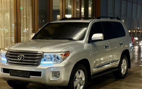 Toyota Land Cruiser 200, 2008 год, 2 600 000 рублей, 2 фотография