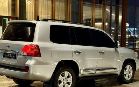 Toyota Land Cruiser 200, 2008 год, 2 600 000 рублей, 8 фотография