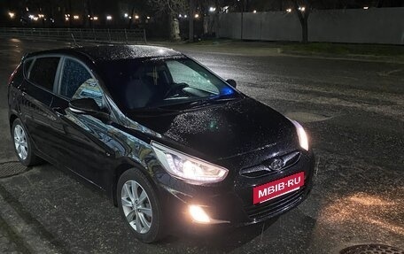 Hyundai Solaris II рестайлинг, 2013 год, 799 999 рублей, 2 фотография