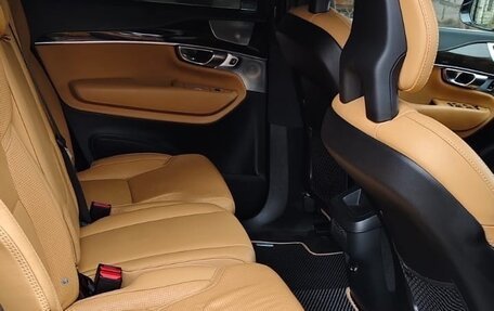 Volvo XC90 II рестайлинг, 2017 год, 2 600 000 рублей, 13 фотография