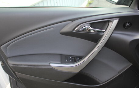 Opel Astra J, 2013 год, 695 000 рублей, 11 фотография