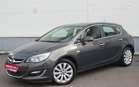 Opel Astra J, 2013 год, 695 000 рублей, 2 фотография