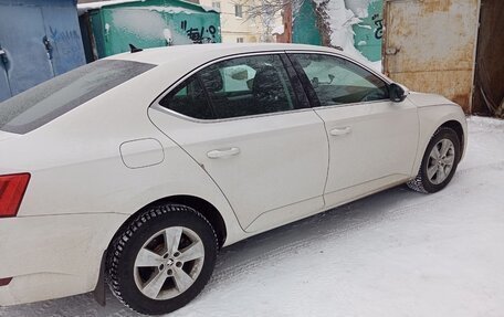 Skoda Superb III рестайлинг, 2017 год, 1 940 000 рублей, 4 фотография