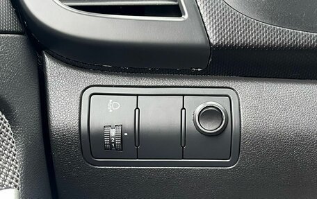 Hyundai Solaris II рестайлинг, 2012 год, 735 000 рублей, 21 фотография