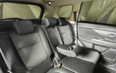 Mitsubishi Outlander III рестайлинг 3, 2018 год, 1 819 000 рублей, 17 фотография