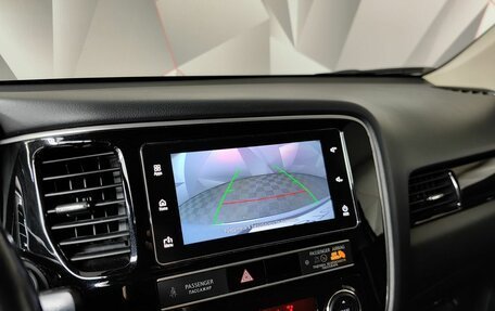 Mitsubishi Outlander III рестайлинг 3, 2018 год, 1 819 000 рублей, 21 фотография