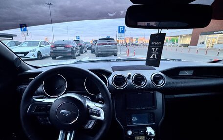 Ford Mustang VI рестайлинг, 2017 год, 2 450 000 рублей, 8 фотография