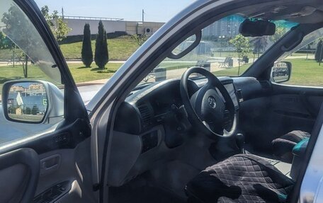 Toyota Land Cruiser 100 рестайлинг 2, 2006 год, 2 500 000 рублей, 5 фотография