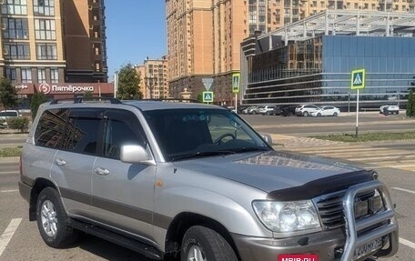Toyota Land Cruiser 100 рестайлинг 2, 2006 год, 2 500 000 рублей, 2 фотография