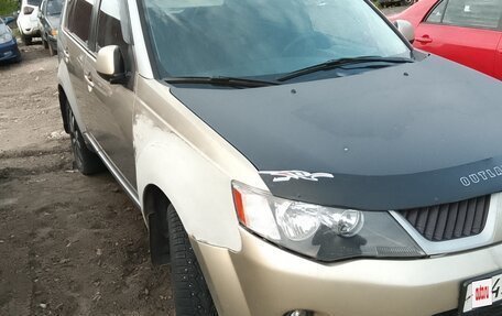 Mitsubishi Outlander III рестайлинг 3, 2008 год, 600 000 рублей, 1 фотография