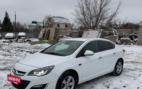 Opel Astra J, 2013 год, 790 000 рублей, 2 фотография
