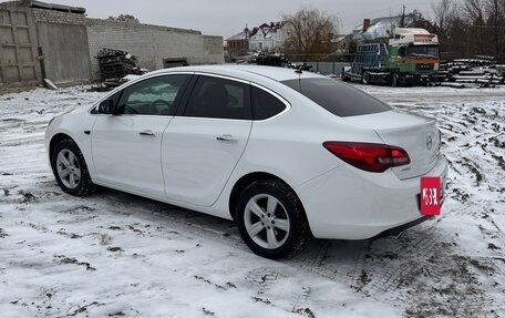Opel Astra J, 2013 год, 790 000 рублей, 4 фотография