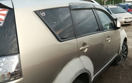 Mitsubishi Outlander III рестайлинг 3, 2008 год, 600 000 рублей, 9 фотография