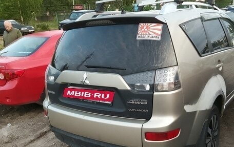 Mitsubishi Outlander III рестайлинг 3, 2008 год, 600 000 рублей, 3 фотография