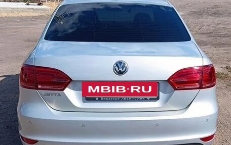 Volkswagen Jetta VI, 2014 год, 1 550 000 рублей, 2 фотография