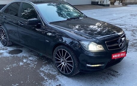 Mercedes-Benz C-Класс, 2012 год, 1 600 000 рублей, 2 фотография