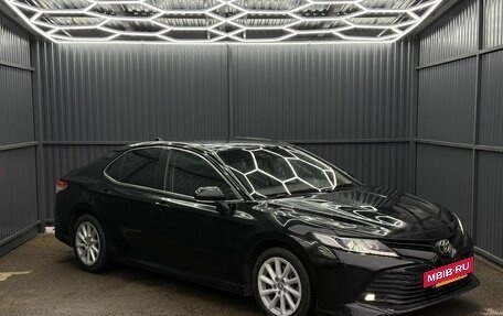 Toyota Camry, 2018 год, 2 499 000 рублей, 3 фотография