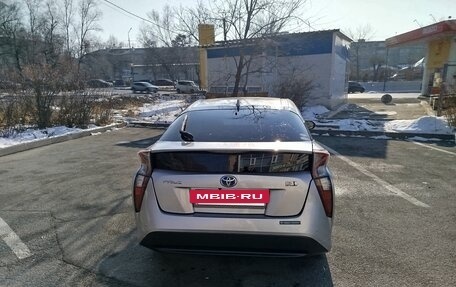 Toyota Prius IV XW50, 2016 год, 1 350 000 рублей, 2 фотография