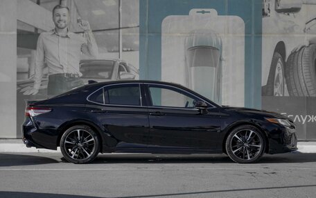 Toyota Camry, 2018 год, 2 899 000 рублей, 5 фотография