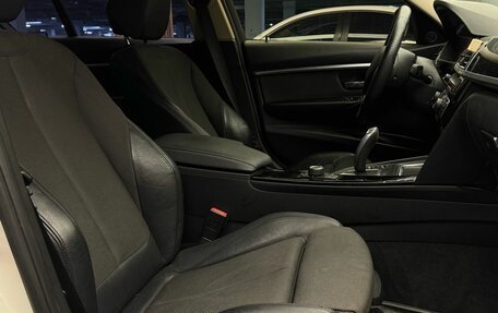 BMW 3 серия, 2016 год, 2 100 000 рублей, 18 фотография