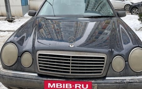 Mercedes-Benz E-Класс, 1998 год, 370 000 рублей, 2 фотография