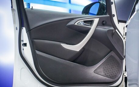 Opel Astra J, 2011 год, 731 000 рублей, 15 фотография