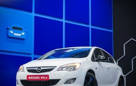 Opel Astra J, 2011 год, 731 000 рублей, 1 фотография