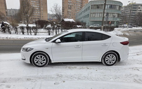 Hyundai Elantra VI рестайлинг, 2017 год, 1 200 000 рублей, 3 фотография
