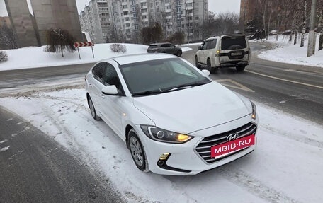 Hyundai Elantra VI рестайлинг, 2017 год, 1 200 000 рублей, 5 фотография