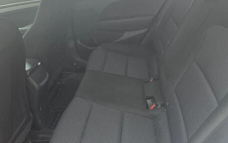 Hyundai Elantra VI рестайлинг, 2017 год, 1 200 000 рублей, 17 фотография