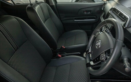 Toyota Aqua I, 2018 год, 1 075 000 рублей, 8 фотография