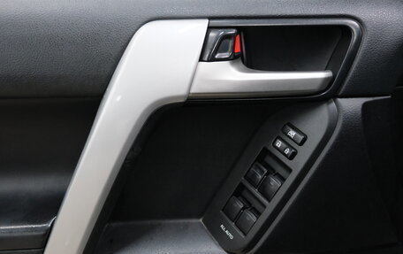 Toyota Land Cruiser Prado 150 рестайлинг 2, 2018 год, 4 989 000 рублей, 7 фотография