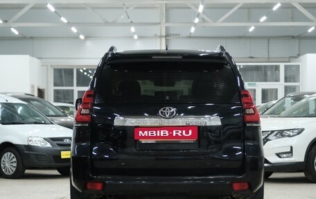 Toyota Land Cruiser Prado 150 рестайлинг 2, 2018 год, 4 989 000 рублей, 4 фотография